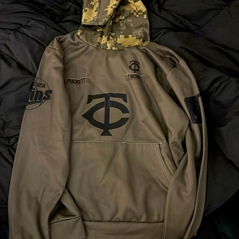 Minnesota Twins Hooded Dark Green Sweatshirt XL 💫💫